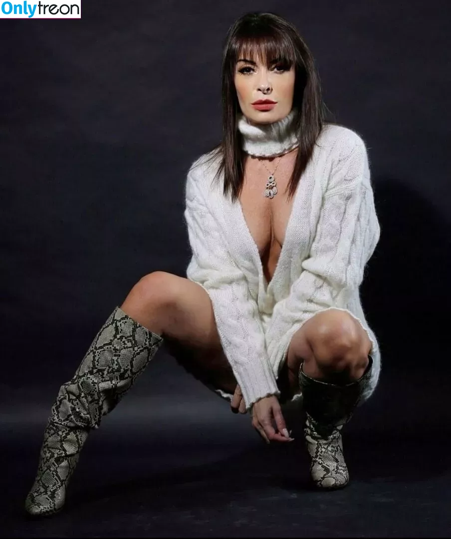 Sheila Capriolo nude photo #0103 (sheilacapriolo)