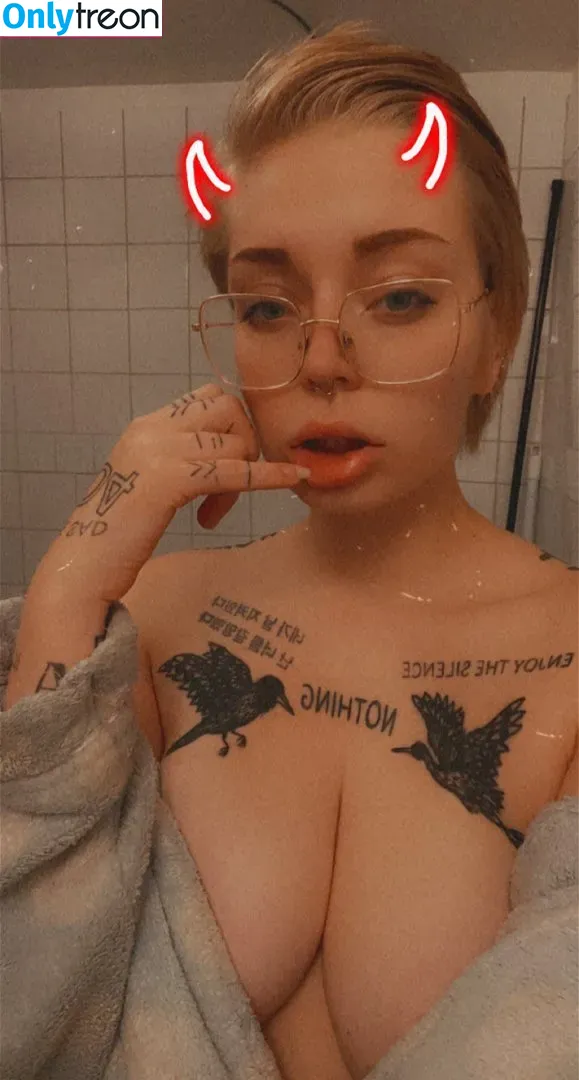 Shelley Floryd nude photo #0001 (eazelox / kukar.ut / secludere)