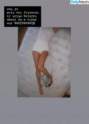 Shelley Hennig / shelleyhennig nude photo #0200