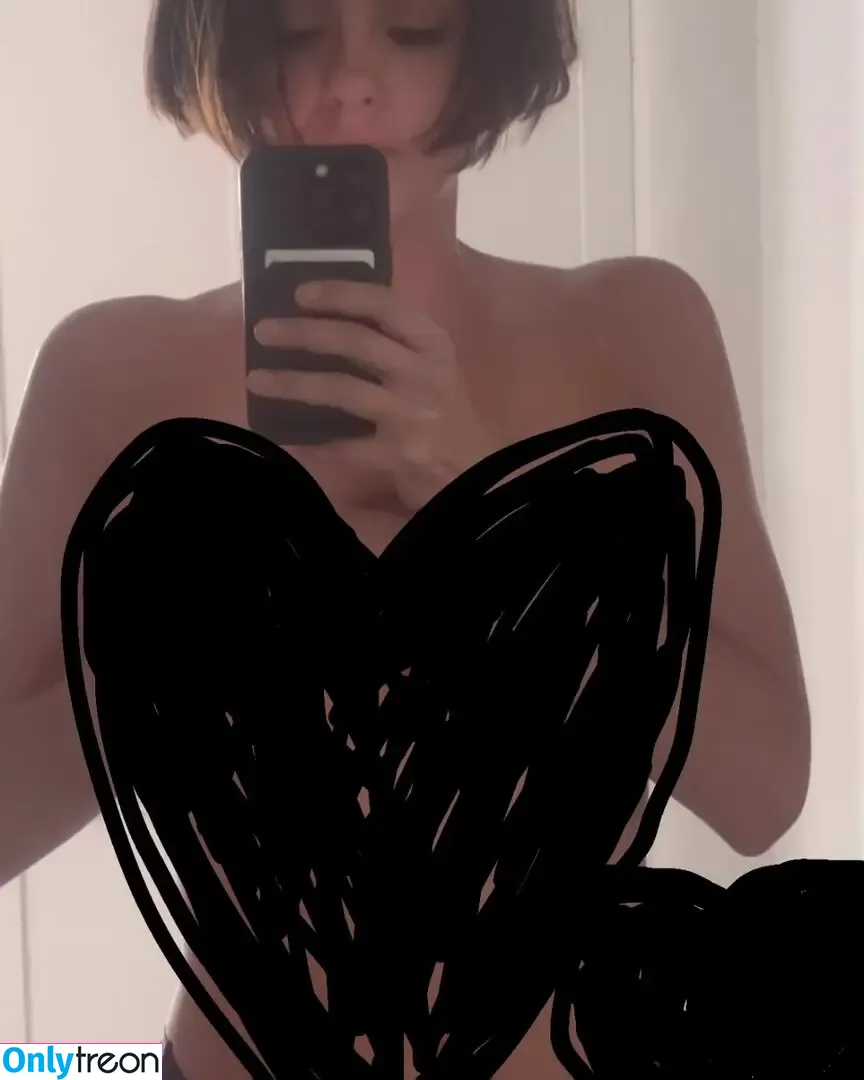 Shelley Hennig nude photo #0194 (shelleyhennig)