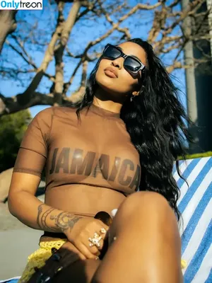 Shenseea nude photo #0264