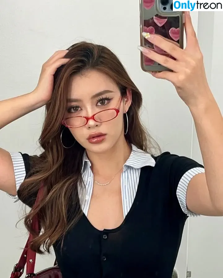 sherryyy_xia nude photo #0135 (sherryyy_xia)