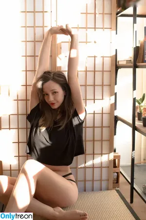 Shi0ngg nude photo #0005