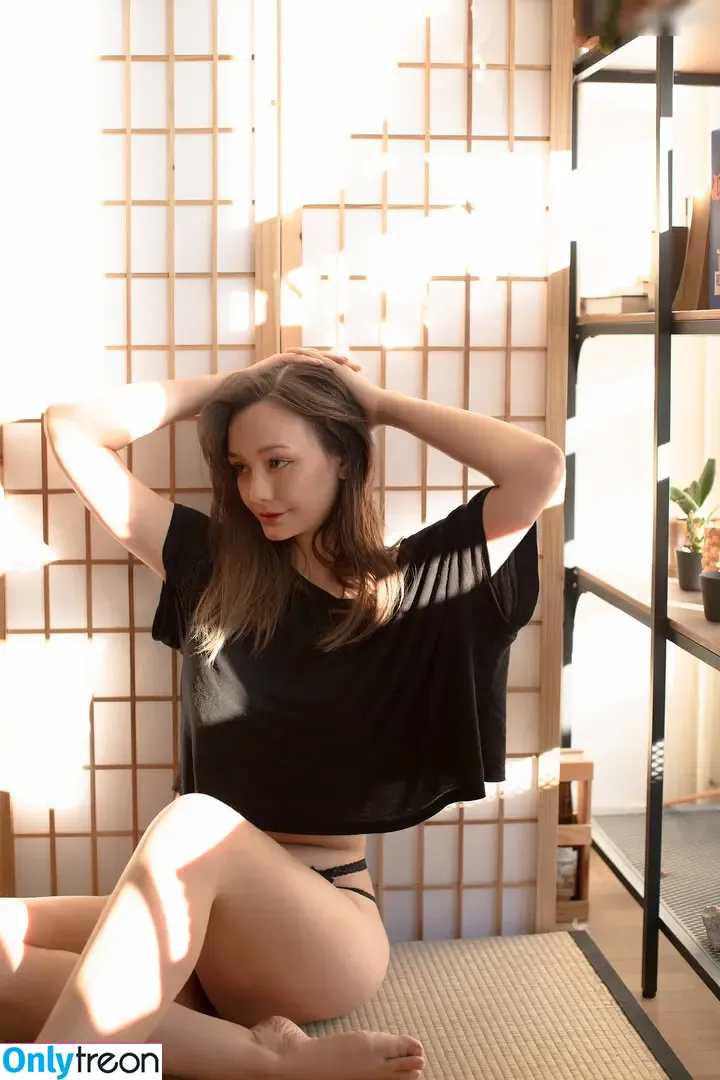 Shi0ngg nude photo #0007 (Shi0ngg)
