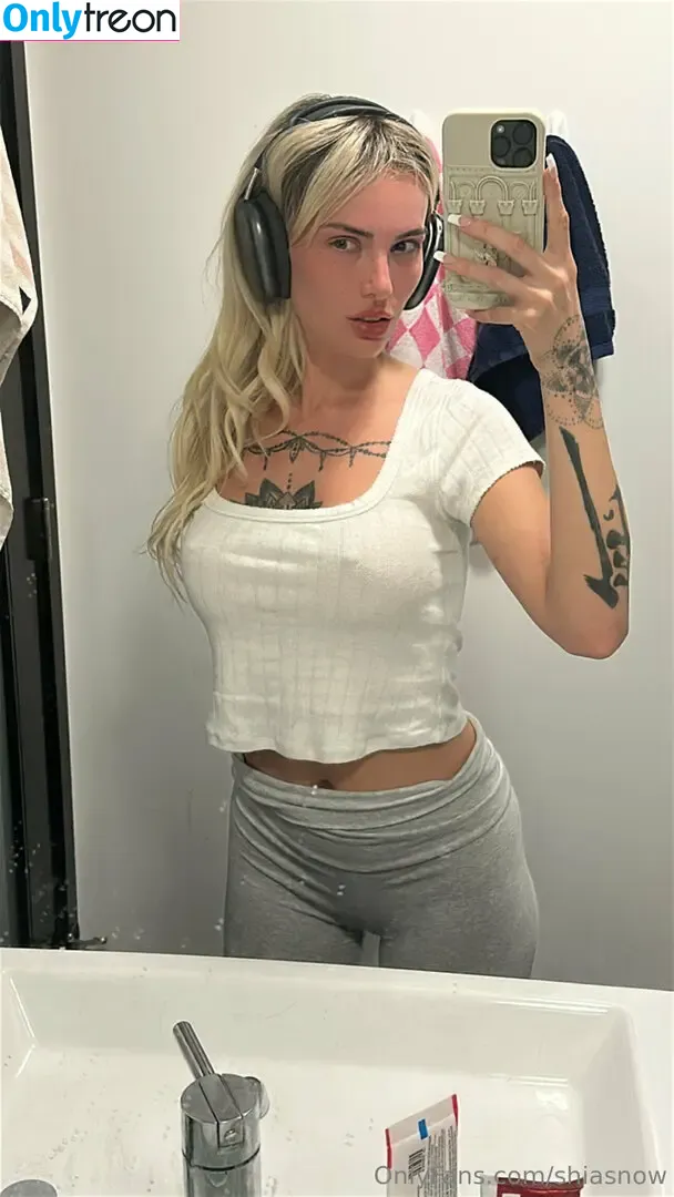 shiasnow nude photo #0116 (shiasnow)