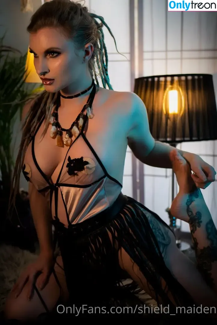 shield_maiden nude photo #0011 (shield_maidenn)