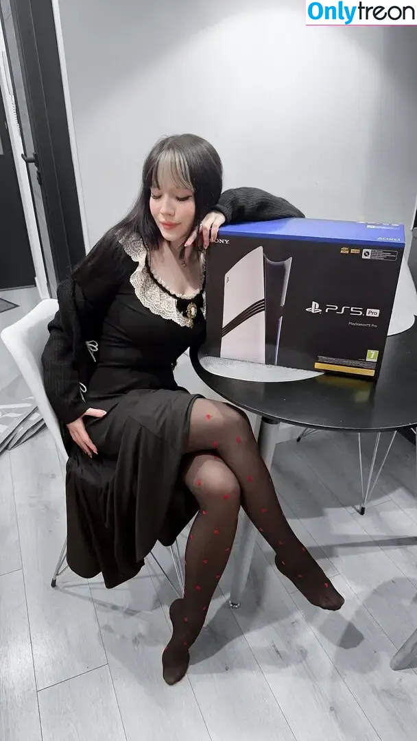 Shini Waifu nude photo #0104 (shini_waifu)