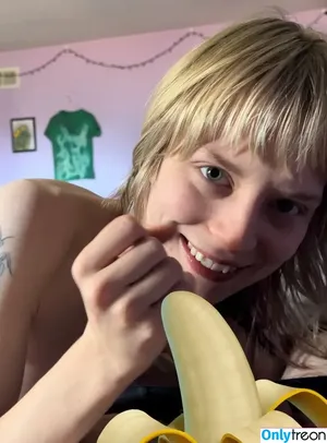 ShirtlessJesus / WootsieFootsie / shirtless.jesus nude photo #0048
