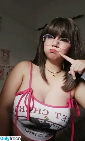shknhdzn / PoTchi nude photo #0137
