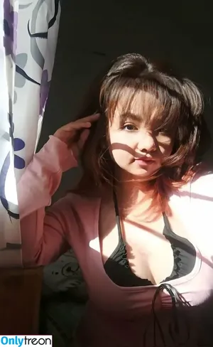 shknhdzn / PoTchi nude photo #0149