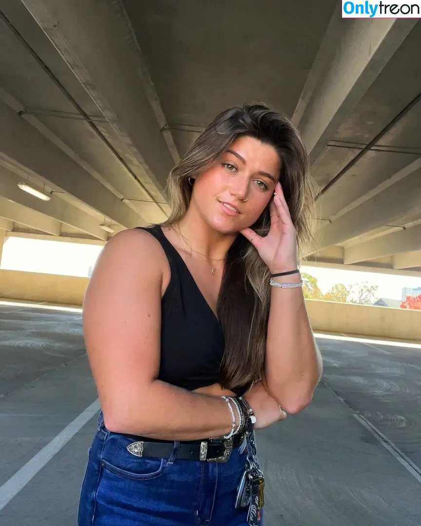 Short_Mcnugget nude photo #0059 (Kayley / kayleygunner)