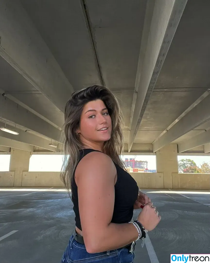 Short_Mcnugget nude photo #0061 (Kayley / kayleygunner)