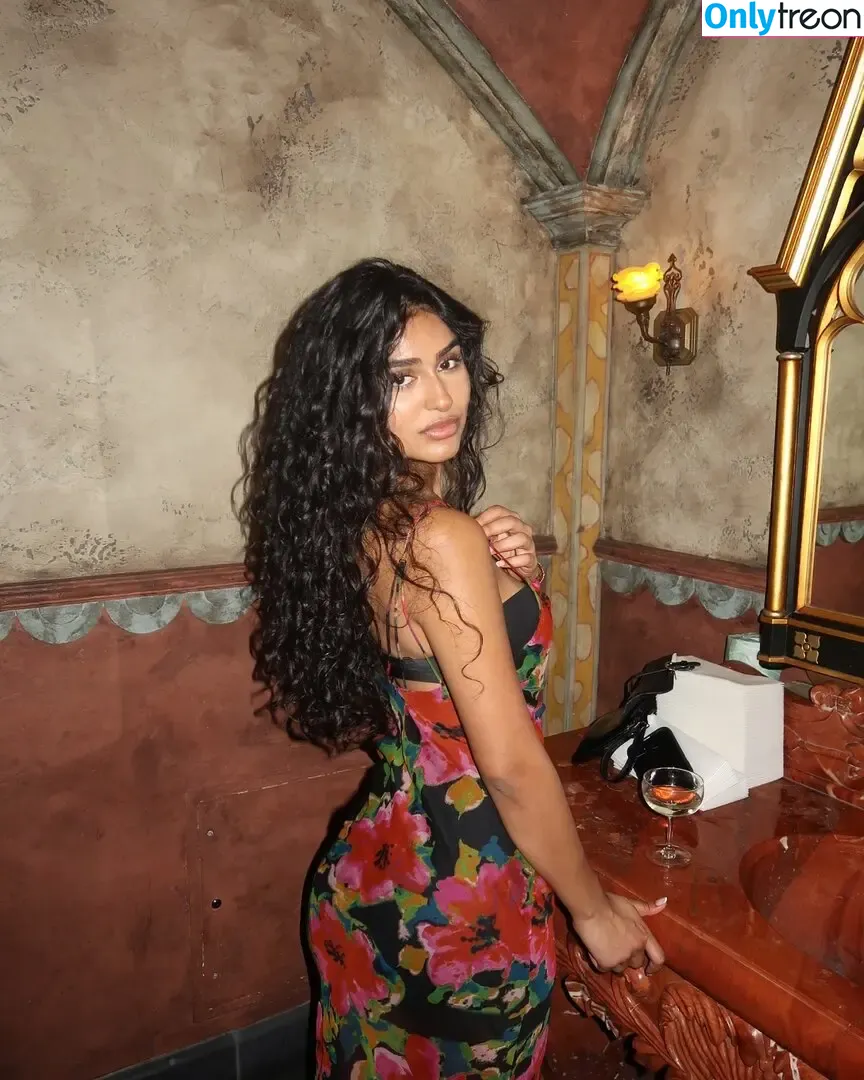 Shreya Verma nude photo #0034 (shreyaverm.a)