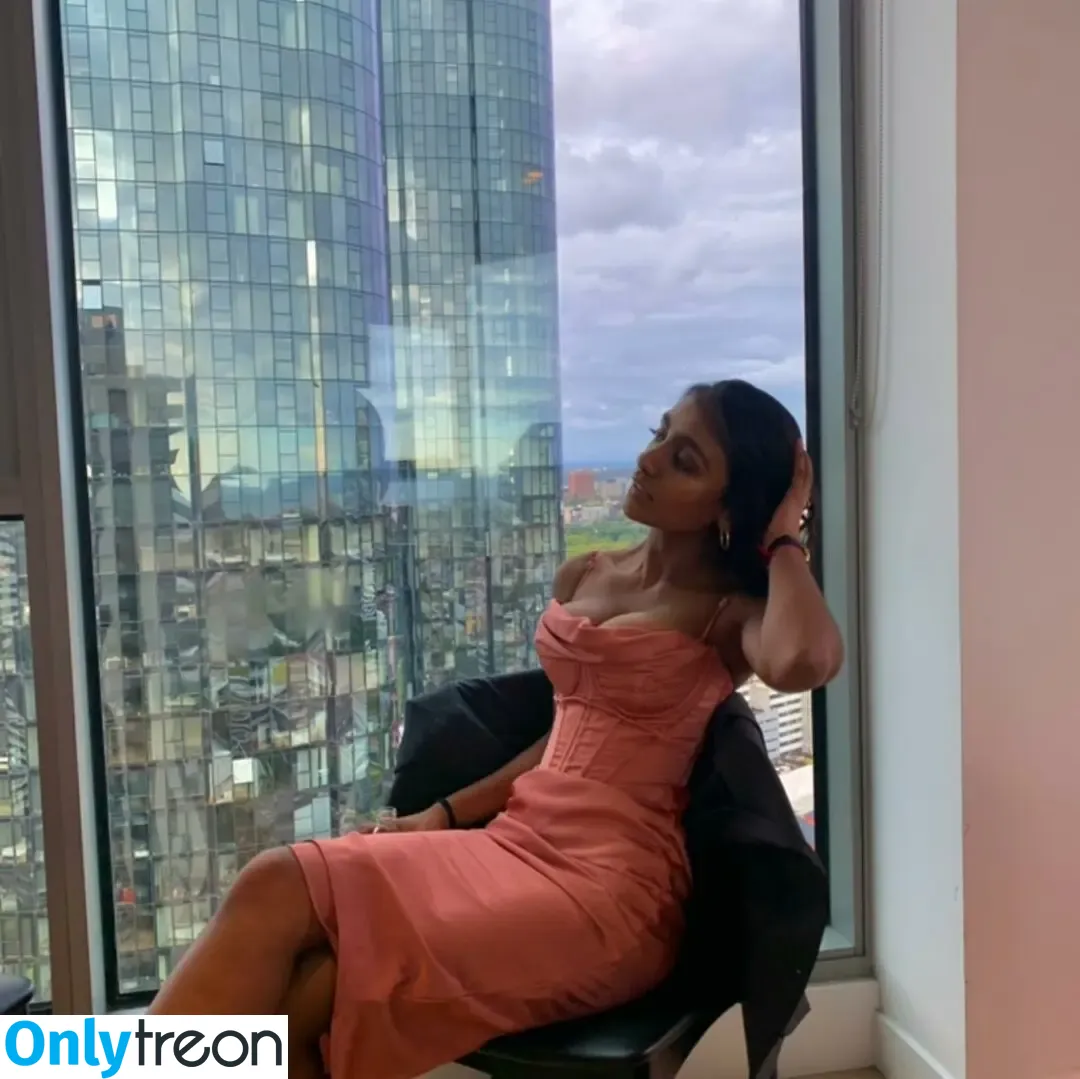shreyanaidoo nude photo #0205 (shreyanaidoo)