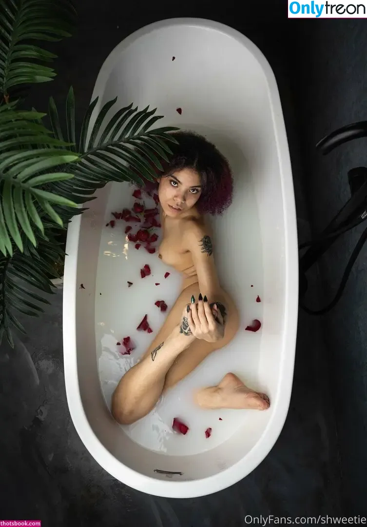 shweetie nude photo #0005 (Shweetnlow1_ / shweetnlow1)