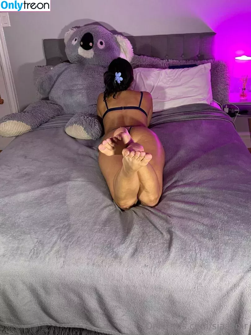 Sia ASMR nude photo #0073 (real_siaasmr / siaasmr)