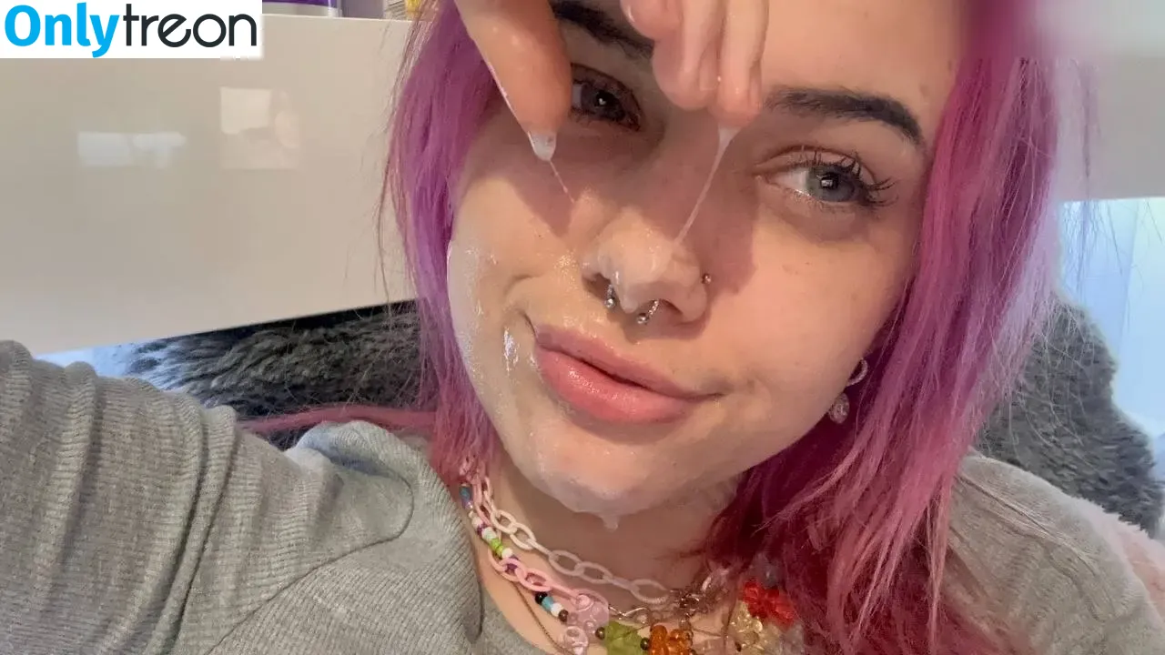 siamay nude photo #0005 (Siamayll)
