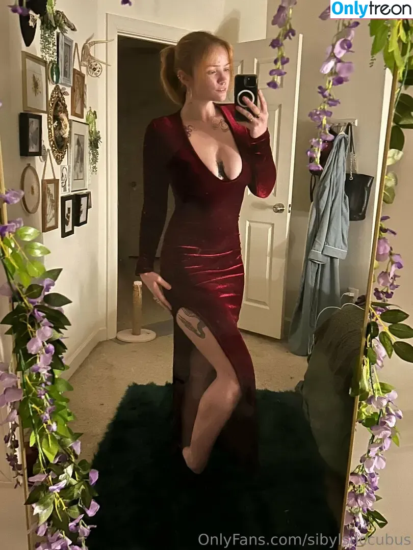 Sibylsuccubus nude photo #0020 (simplesuccubus)