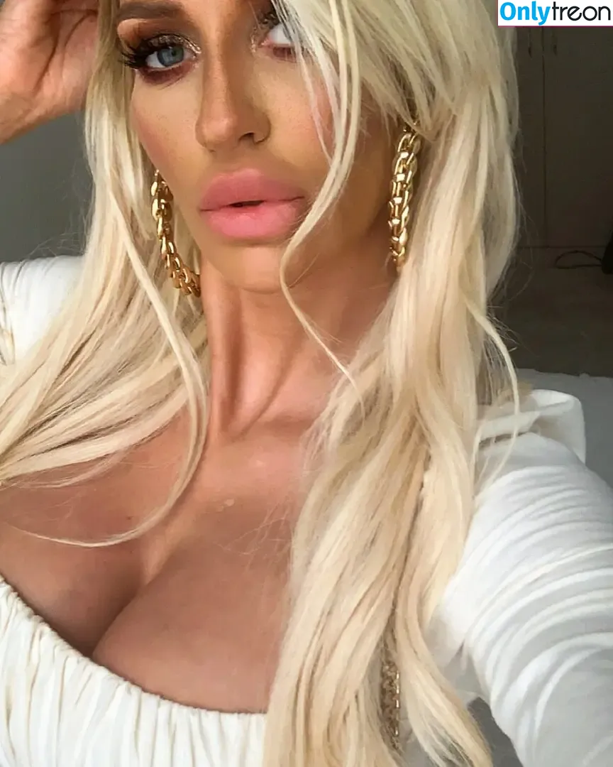 Sienna Day nude photo #0499 (Allysin Kay / adayinsienna / sienna_day / siennamaegomez)