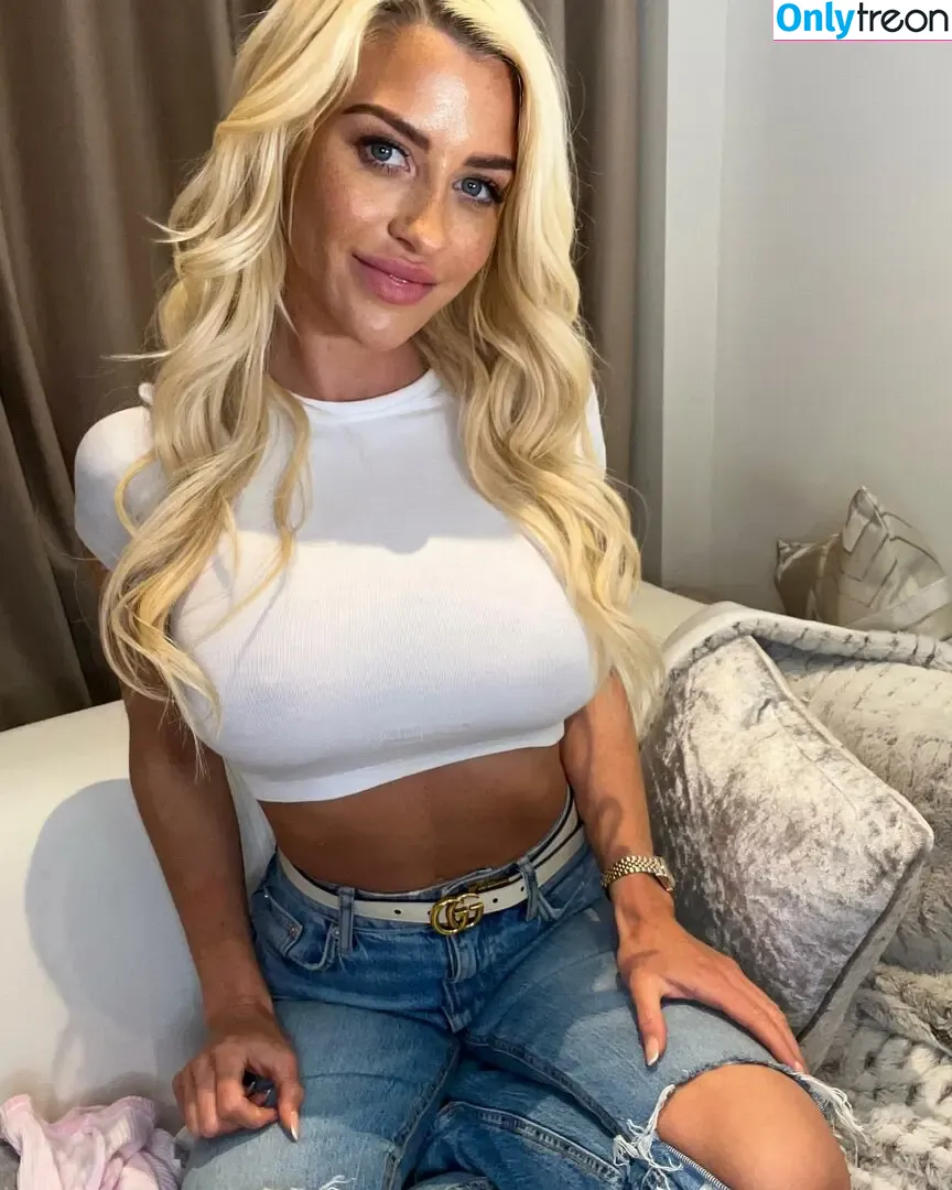 Sienna Day nude photo #0565 (Allysin Kay / adayinsienna / siennamaegomez)