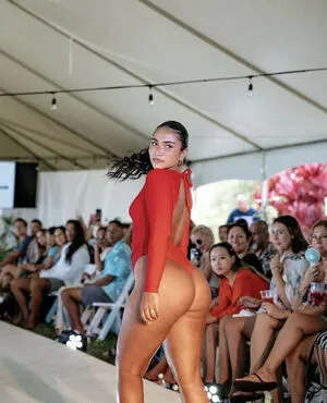 Sienna Mae Gomez / sienna_mae / siennamaegomez nude photo #0008