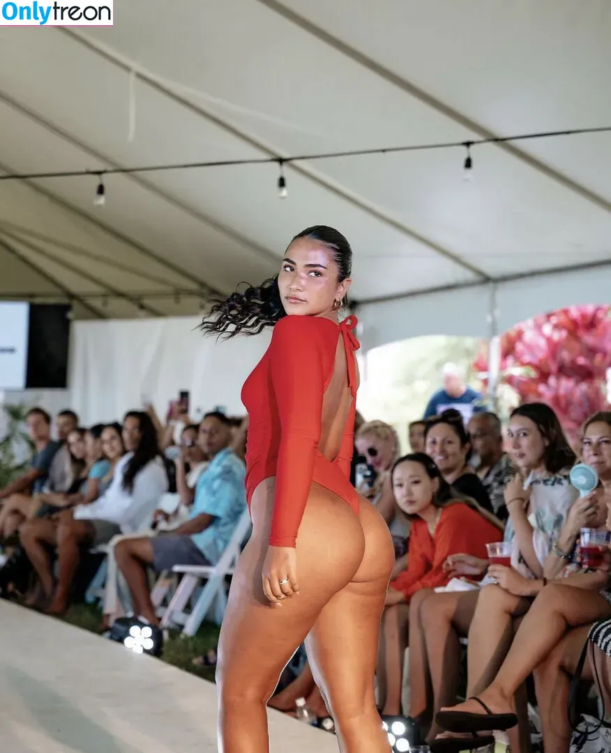 Sienna Mae Gomez nude photo #0008 (sienna_mae / siennamaegomez)