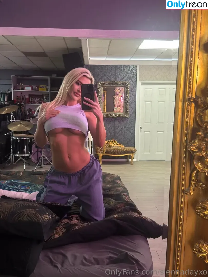 siennadayxo nude photo #0164 (siennadayxo)