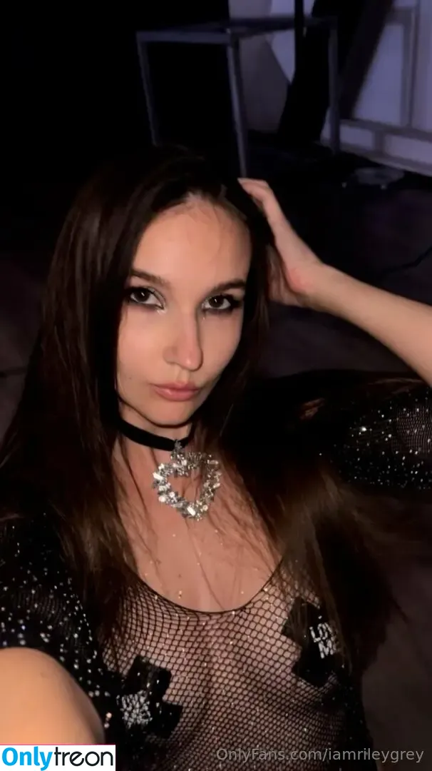 siennayourgoddess nude photo #0048 (siennayourgoddess)