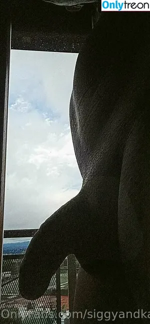siggyandkalf / godolcevita nude photo #0009