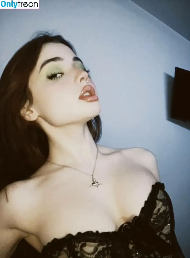 sighttttt (Vladlena) nude photo #0045 (sighttttt)