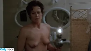 Sigourney Weaver / sigourney.weaver.242 nude photo #0128