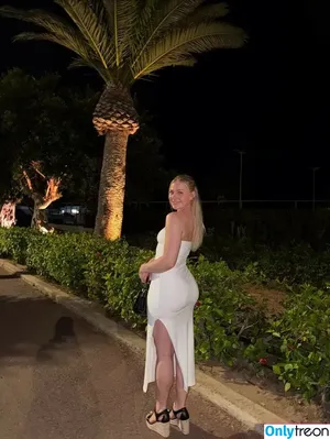 Silje Fredsvik / Lagerqvist / siljefredsvikl nude photo #0023
