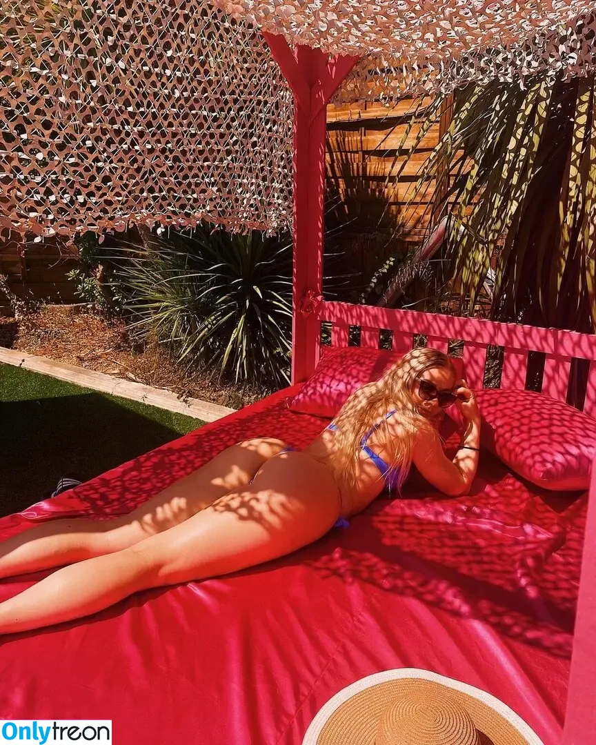Silje Fredsvik nude photo #0028 (Lagerqvist / siljefredsvikl)
