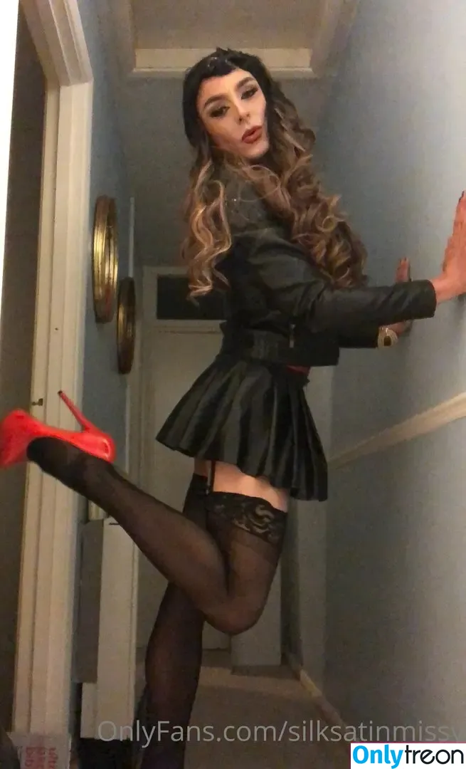 silksatinmissy nude photo #0018 (silksatinmissy)