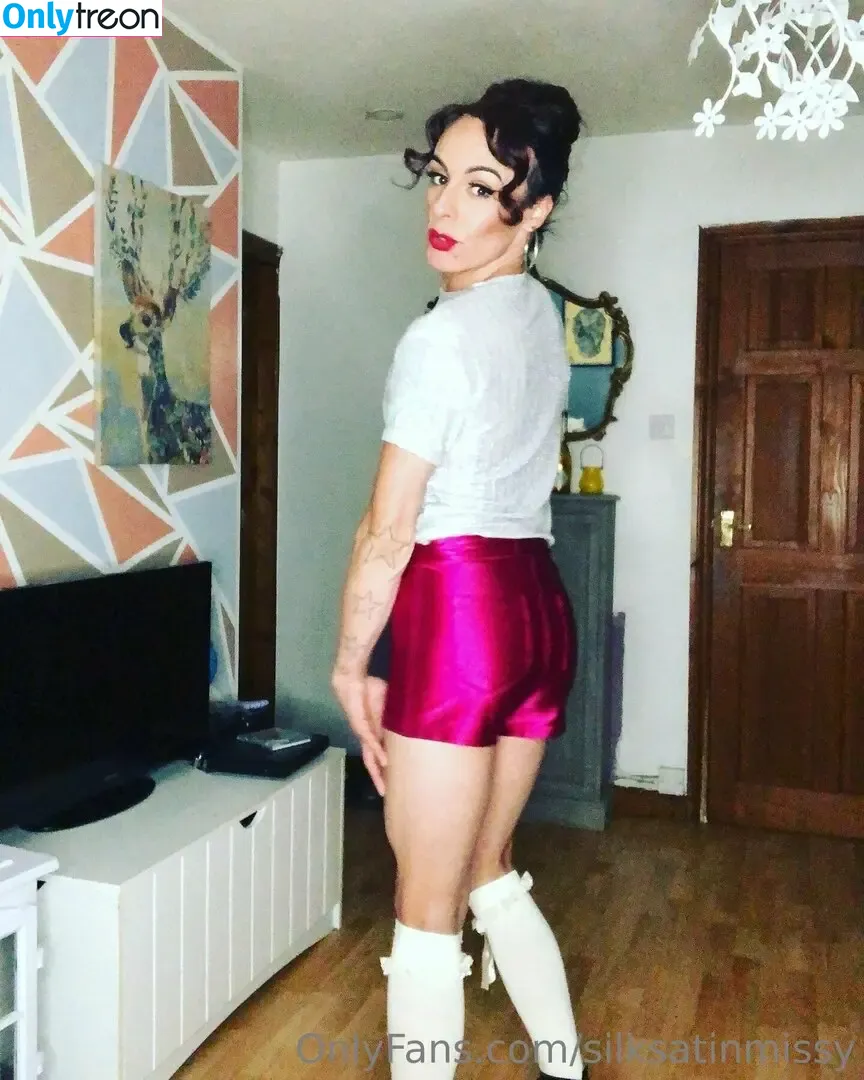silksatinmissy nude photo #0035 (silksatinmissy)