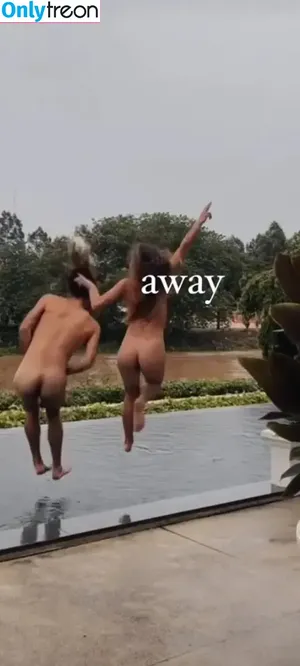 Silkyrontheroad nude photo #0023