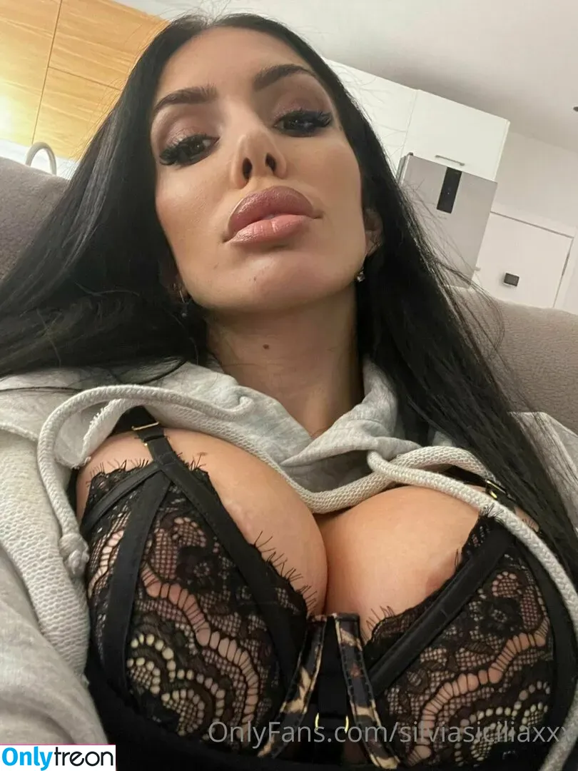 silviasiciliaxxx nude photo #0067 (silviasiciliaxxx)