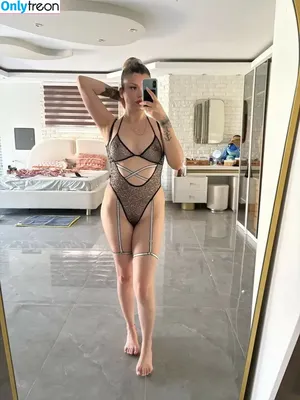Simge Barankoğlu / sbarankoglu1 nude photo #0136