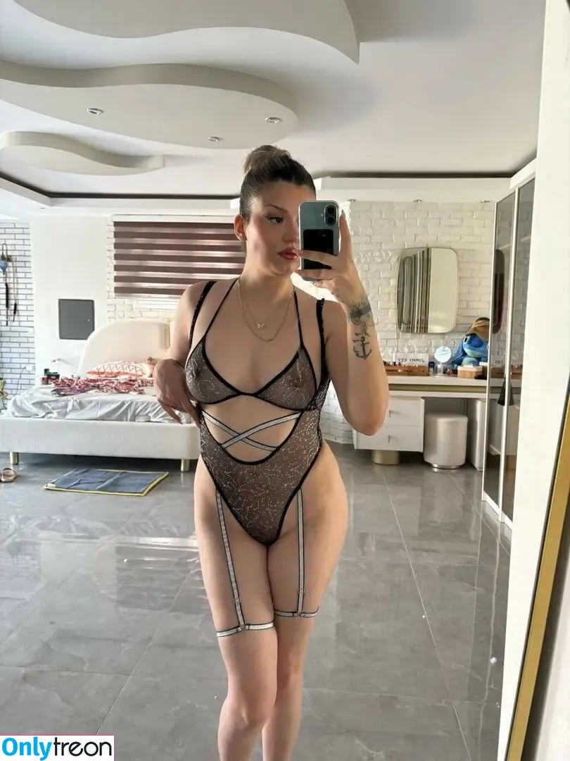 Simge Barankoğlu nude photo #0138 (sbarankoglu1)