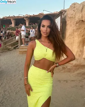 Simona Leskovska / simileskovska nude photo #0097