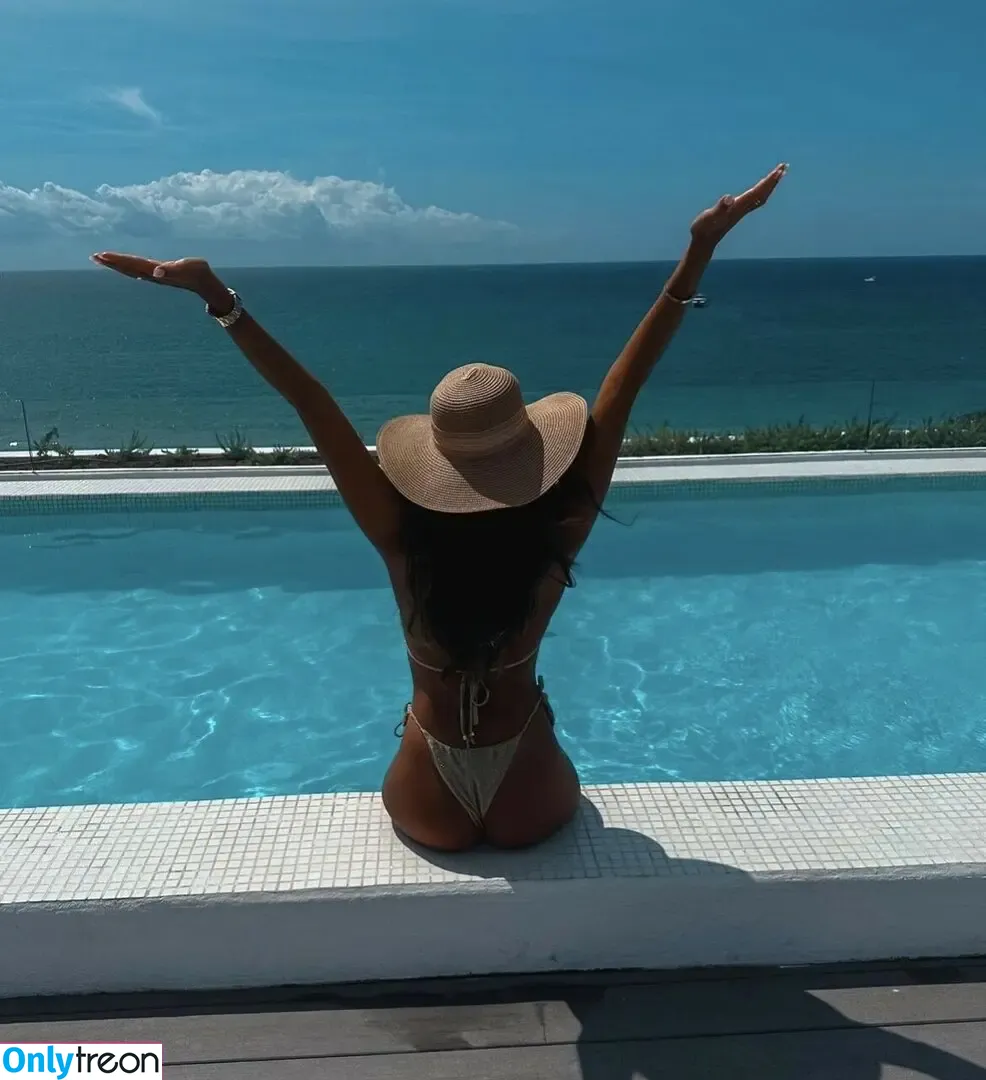 Simona Leskovska nude photo #0003 (simileskovska)