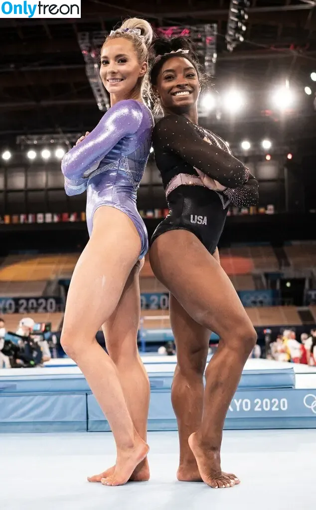 Simone Biles nude photo #0384 (Simone_Biles / simonebiles)