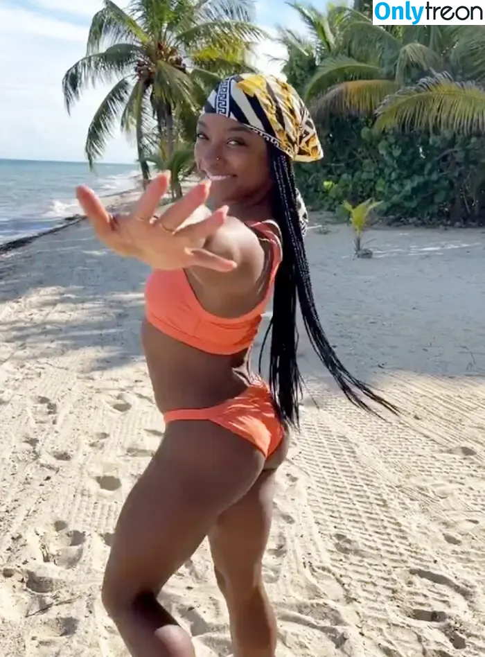 Simone Biles nude photo #0407 (Simone_Biles / simonebiles)