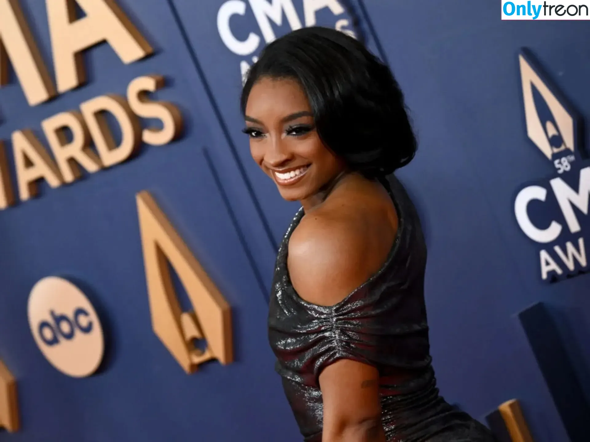 Simone Biles nude photo #0413 (Simone_Biles / simonebiles)