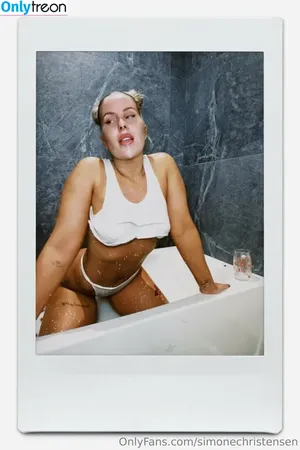 Simone Christensen / simone_christensen / simonechristensen nude photo #0059