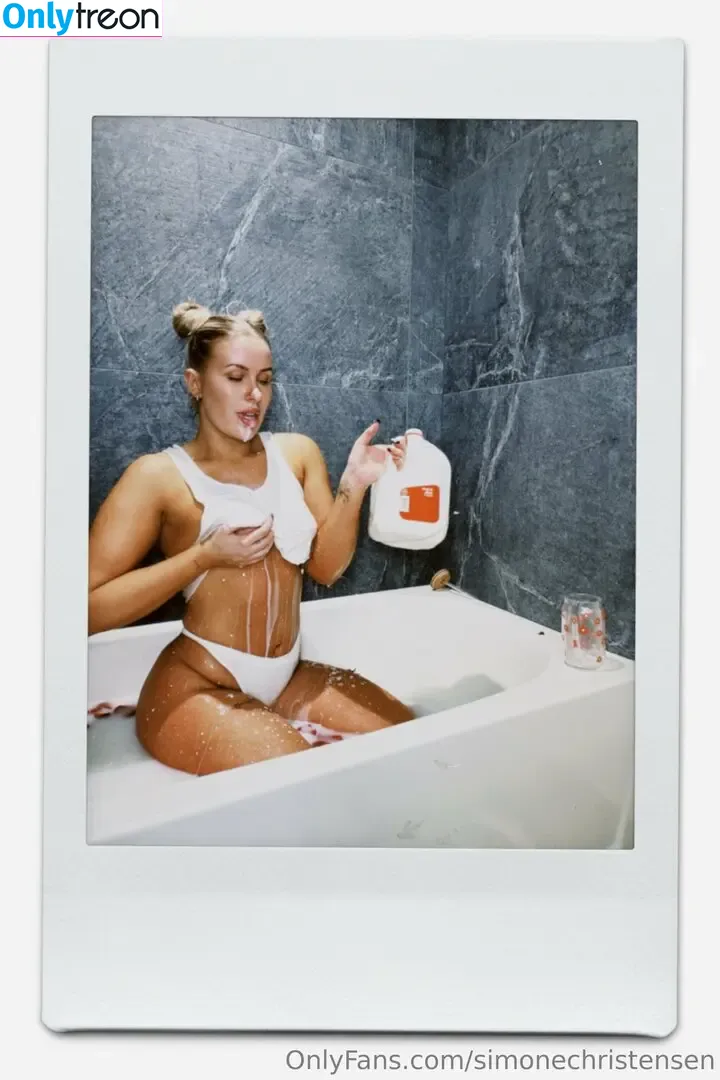 Simone Christensen nude photo #0071 (simone_christensen / simonechristensen)