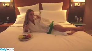 Simply Kel ASMR / kellymorgannn_ / user nude photo #0004