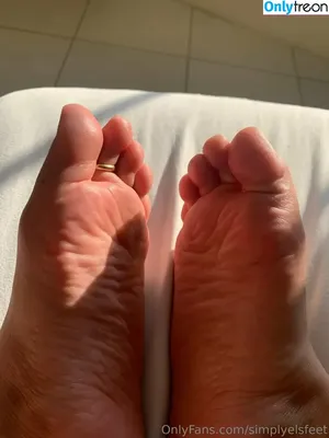 Simplyelsfeet / simplyels nude photo #0005
