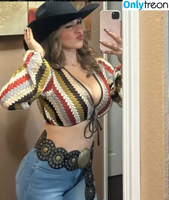 Simplyneidaa nude photo #0094 (Simplyneidaa)