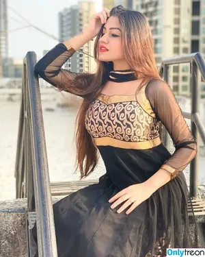 Simran Kaur / simrankonly / symrann.k nude photo #0096